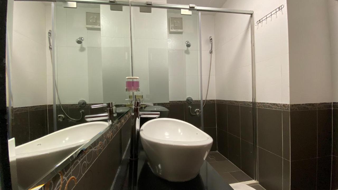 Duc Vuong Saigon Hotel - Cao Thang Ciudad Ho Chi Minh  Exterior foto